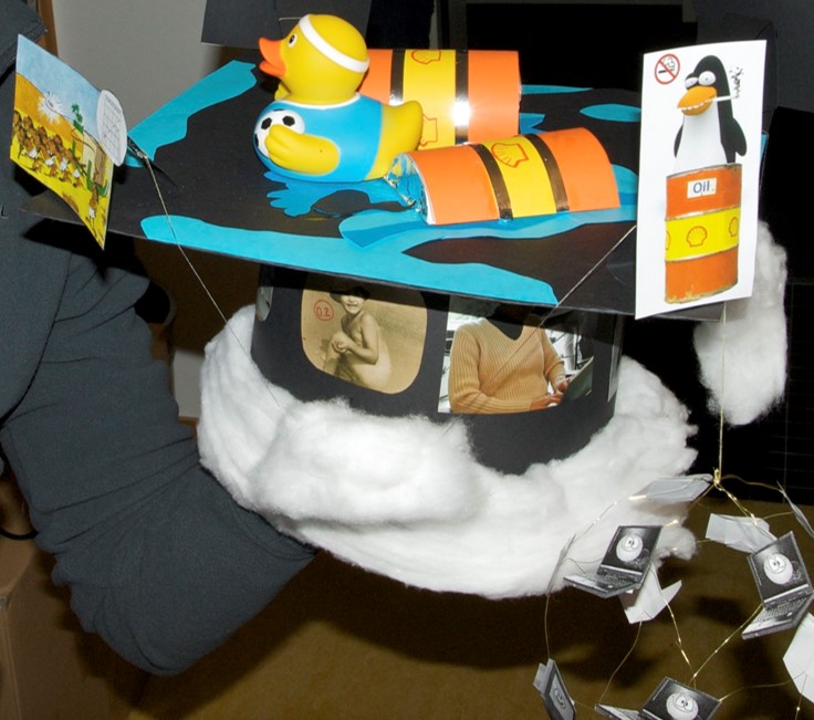 PhD Hat Photo Laura Voicu